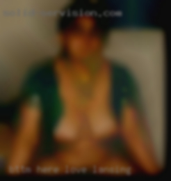 Bttm here, love to give in Lansing bj.