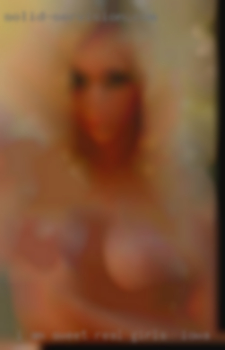 I am real girls in Iowa sweet but really naughty.