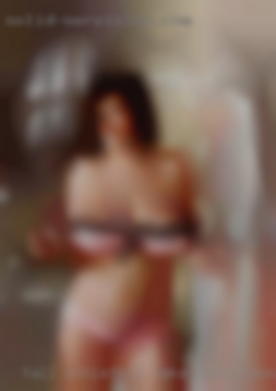 Tall, athlethic take nude females body, sexy eyes.